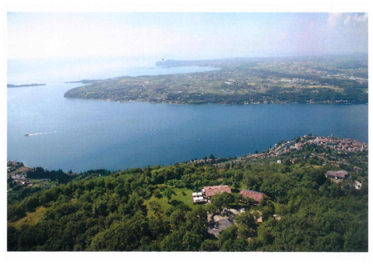 La Fiocchina - Magic Place - Apartments & Studios In Garda Lake - Countryside Farmhouse, Inside The Middle Of The Lake Salo Luaran gambar