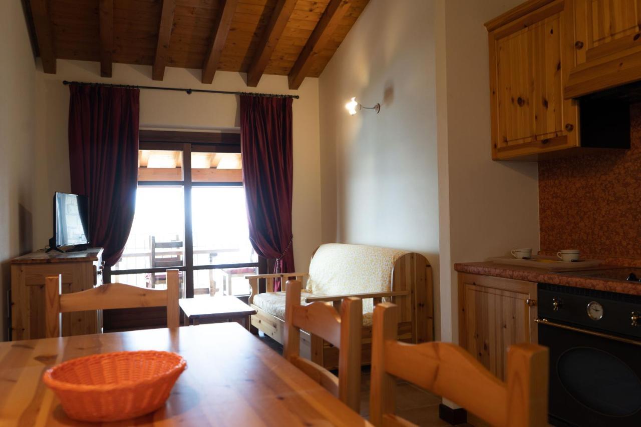 La Fiocchina - Magic Place - Apartments & Studios In Garda Lake - Countryside Farmhouse, Inside The Middle Of The Lake Salo Luaran gambar