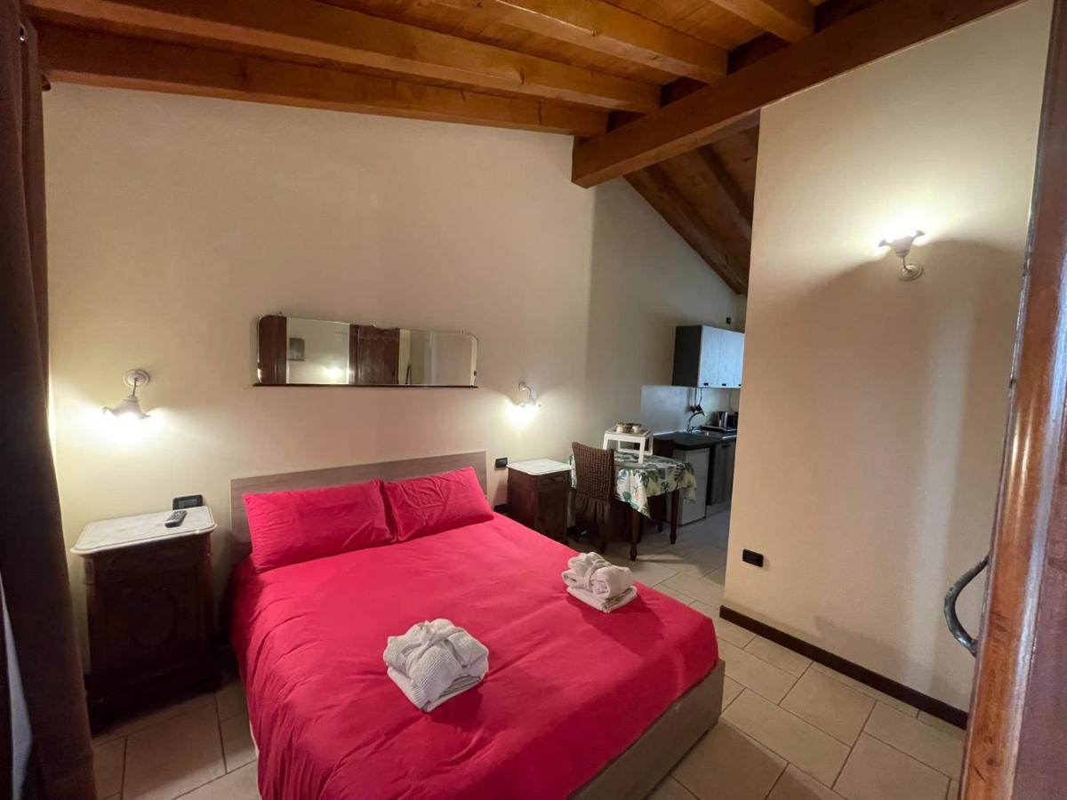 La Fiocchina - Magic Place - Apartments & Studios In Garda Lake - Countryside Farmhouse, Inside The Middle Of The Lake Salo Luaran gambar