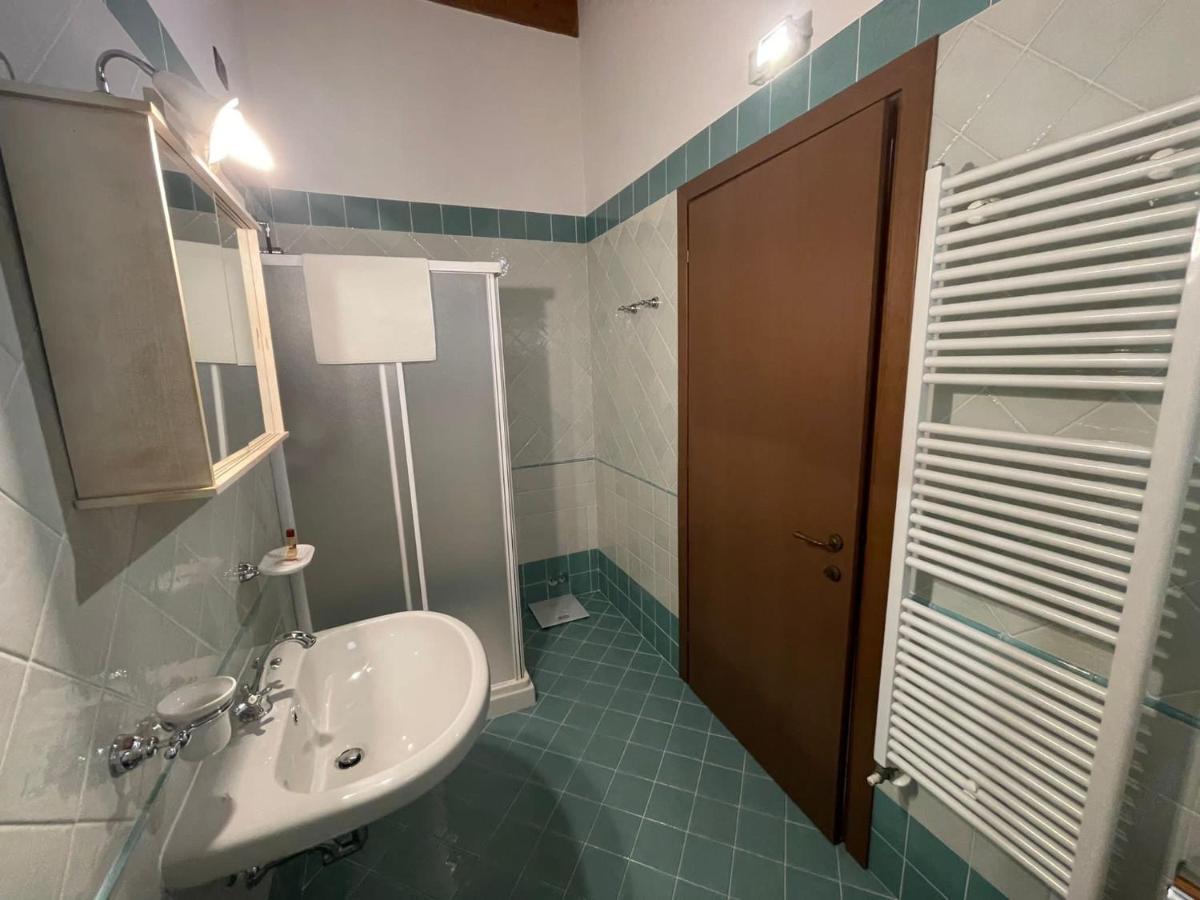 La Fiocchina - Magic Place - Apartments & Studios In Garda Lake - Countryside Farmhouse, Inside The Middle Of The Lake Salo Luaran gambar