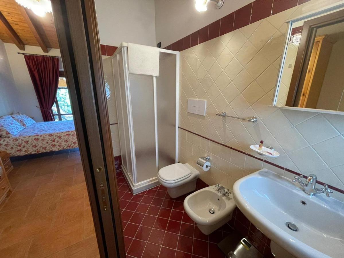 La Fiocchina - Magic Place - Apartments & Studios In Garda Lake - Countryside Farmhouse, Inside The Middle Of The Lake Salo Luaran gambar